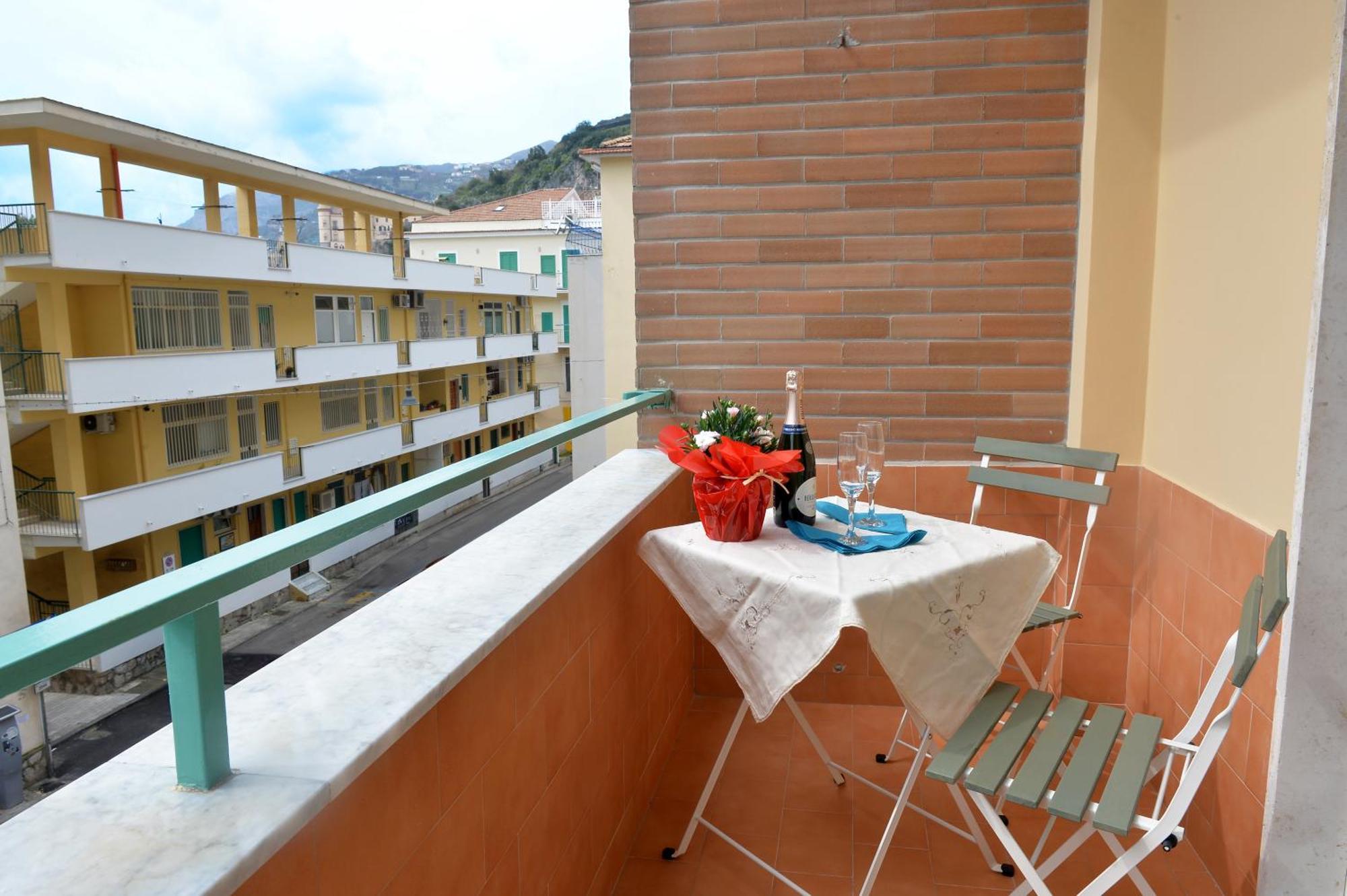 Charming Rooms Amalfi Coast マイオーリ エクステリア 写真